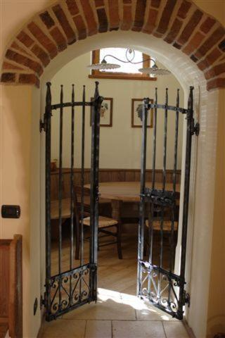 Locanda Borgo Chiese Castel Condino Exteriör bild