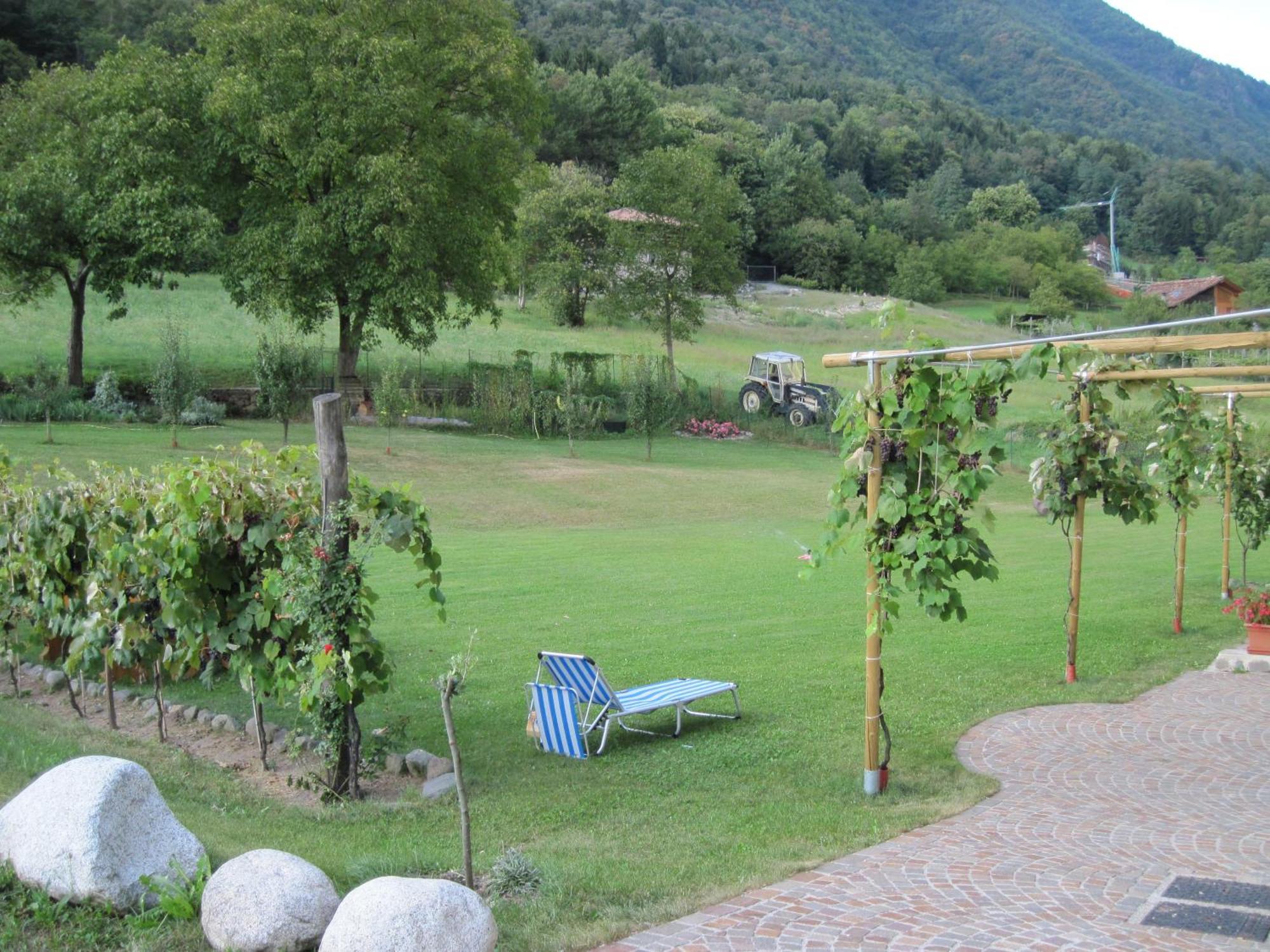 Locanda Borgo Chiese Castel Condino Exteriör bild