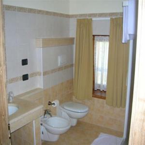 Locanda Borgo Chiese Castel Condino Rum bild
