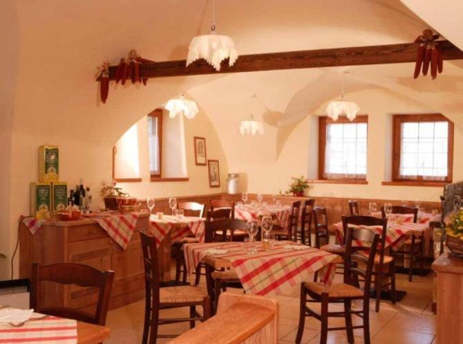 Locanda Borgo Chiese Castel Condino Exteriör bild